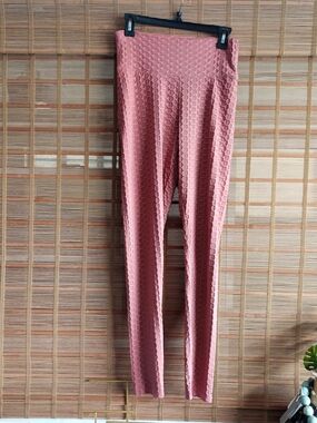 3 Leggings × 20